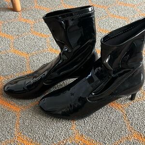 Rain boots with hill!